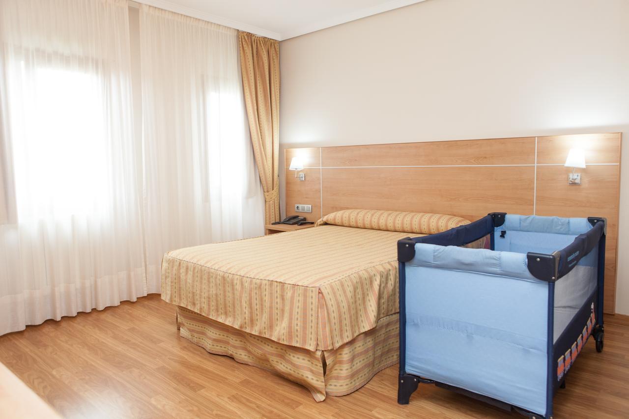 Hotel Las Anclas 엘 아스티예로 외부 사진