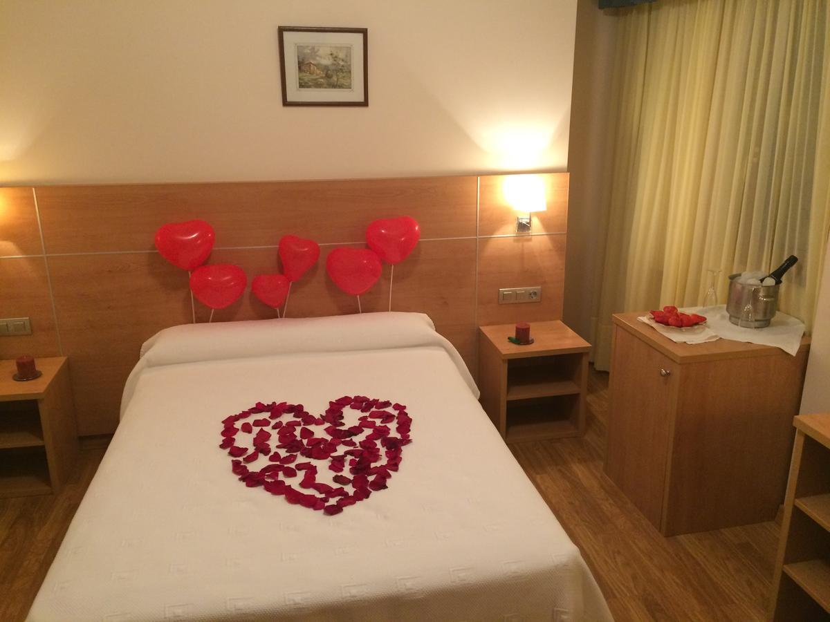 Hotel Las Anclas 엘 아스티예로 외부 사진