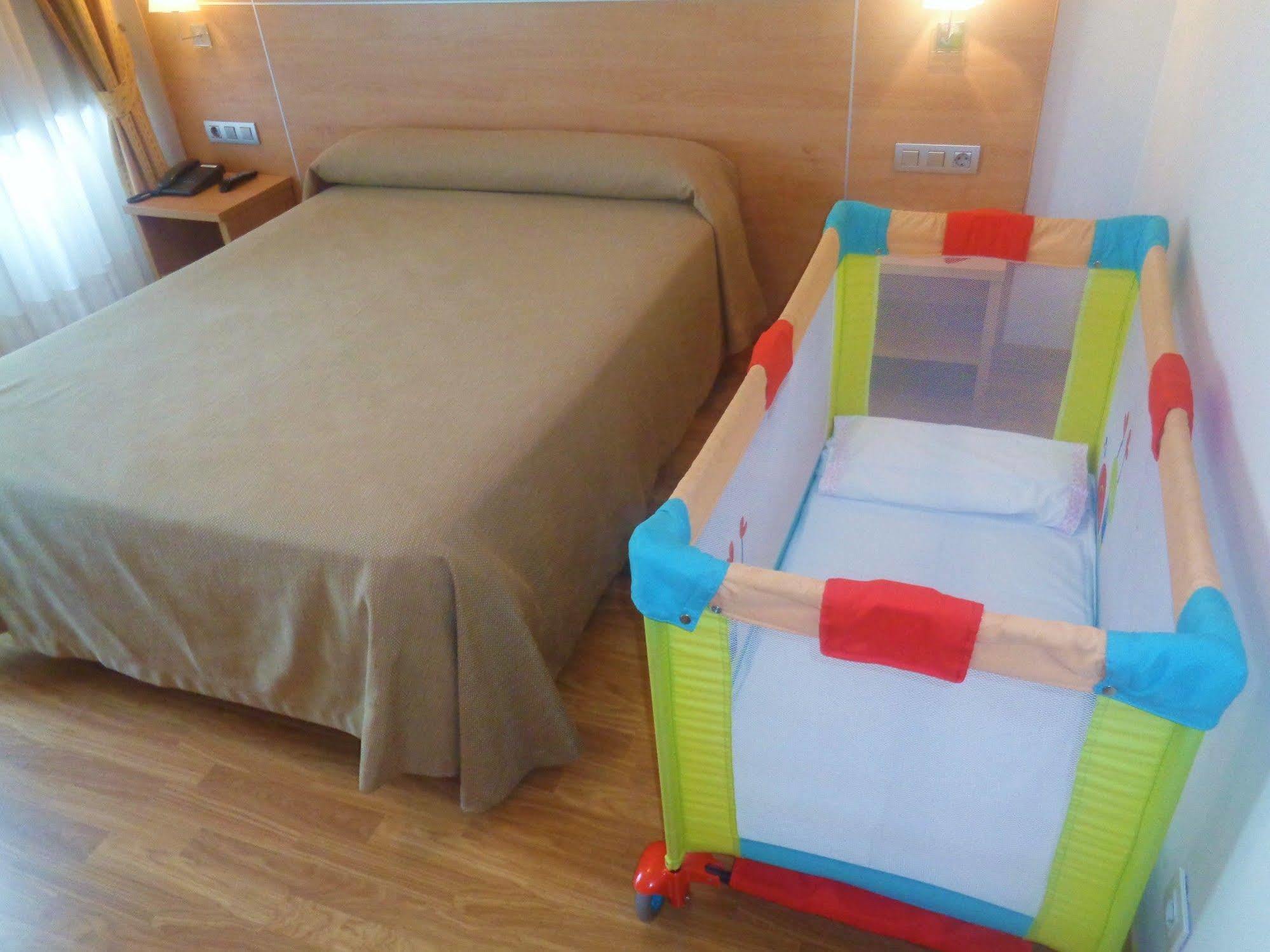 Hotel Las Anclas 엘 아스티예로 외부 사진