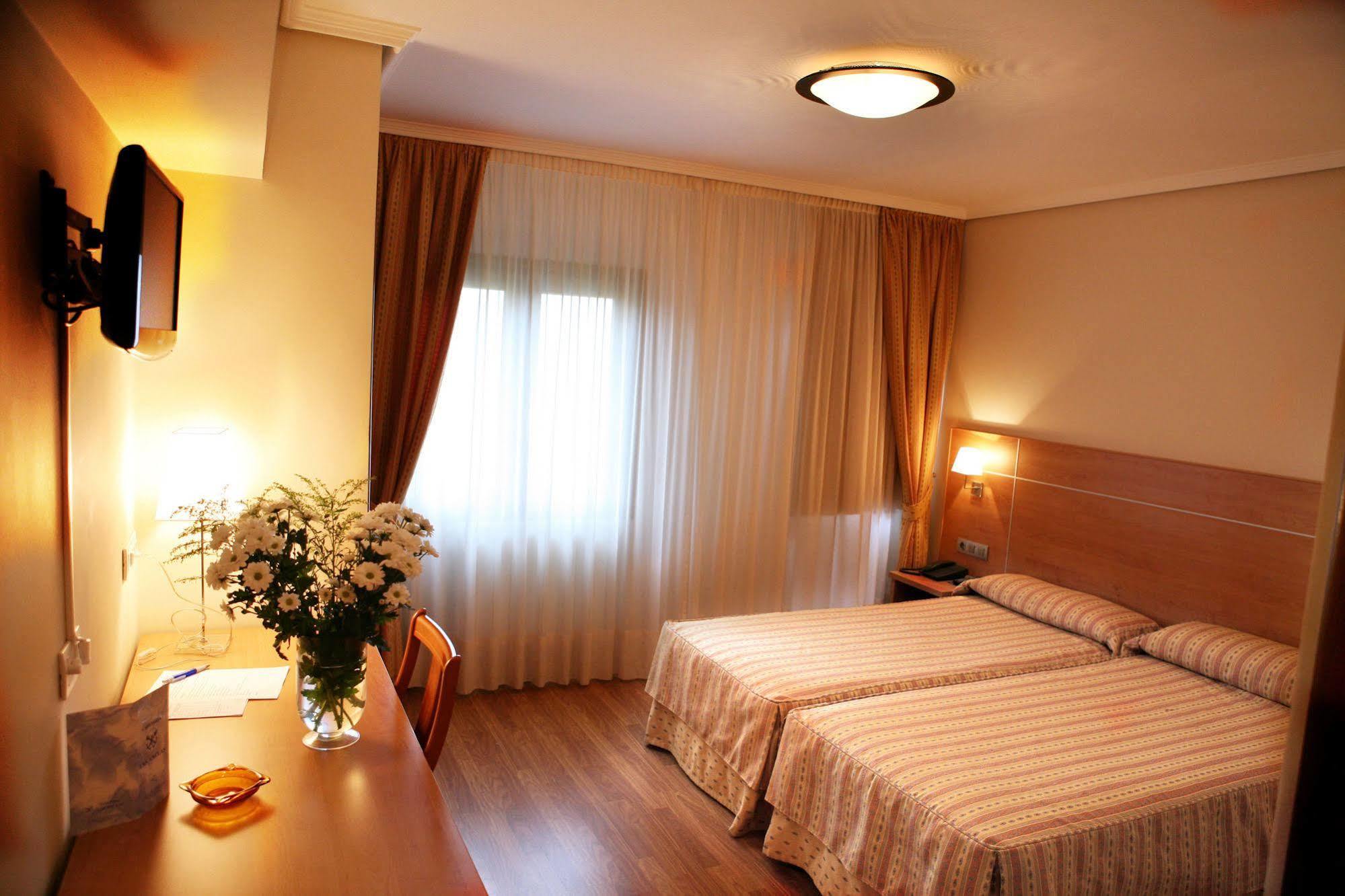 Hotel Las Anclas 엘 아스티예로 외부 사진