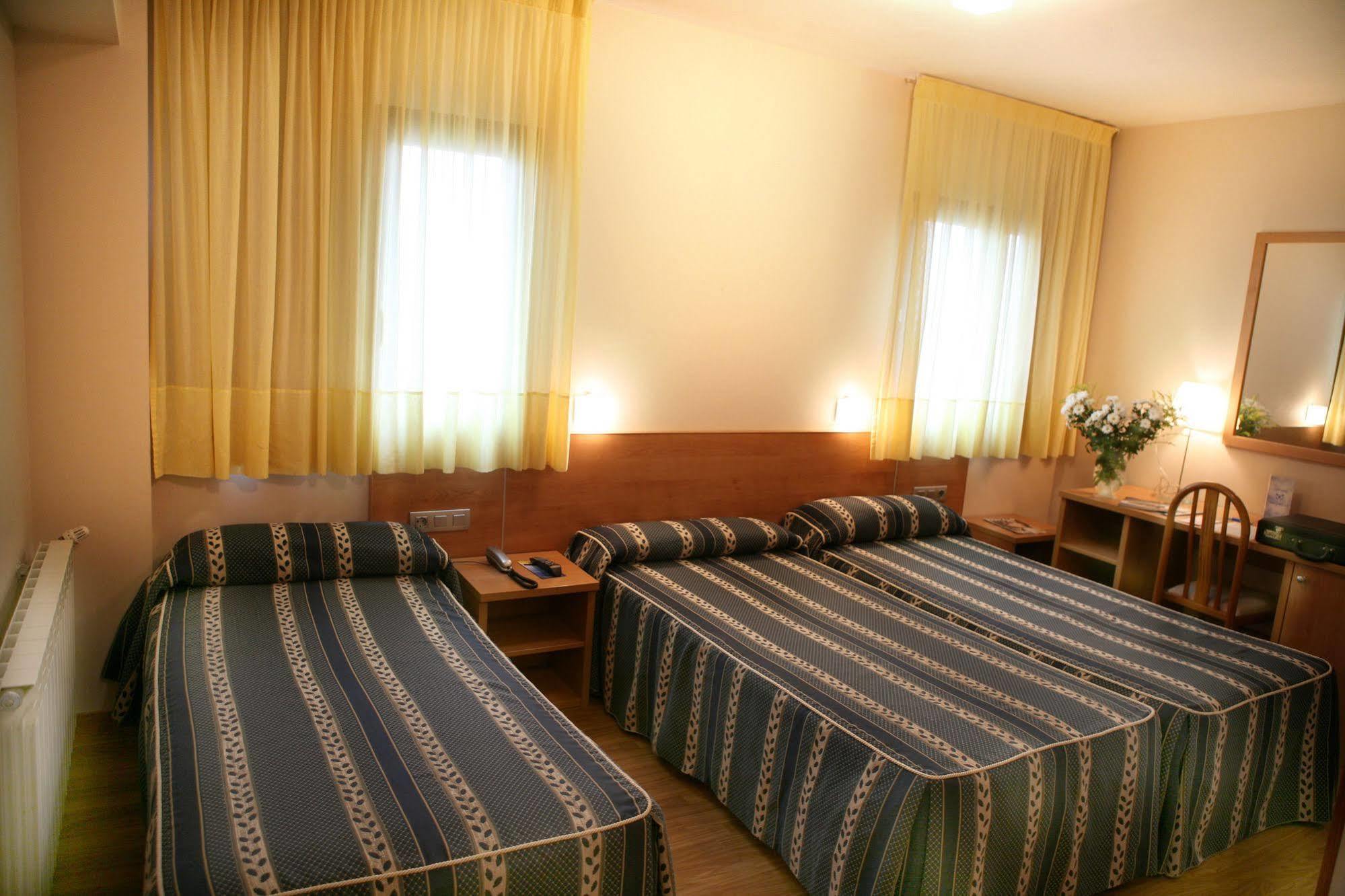 Hotel Las Anclas 엘 아스티예로 외부 사진