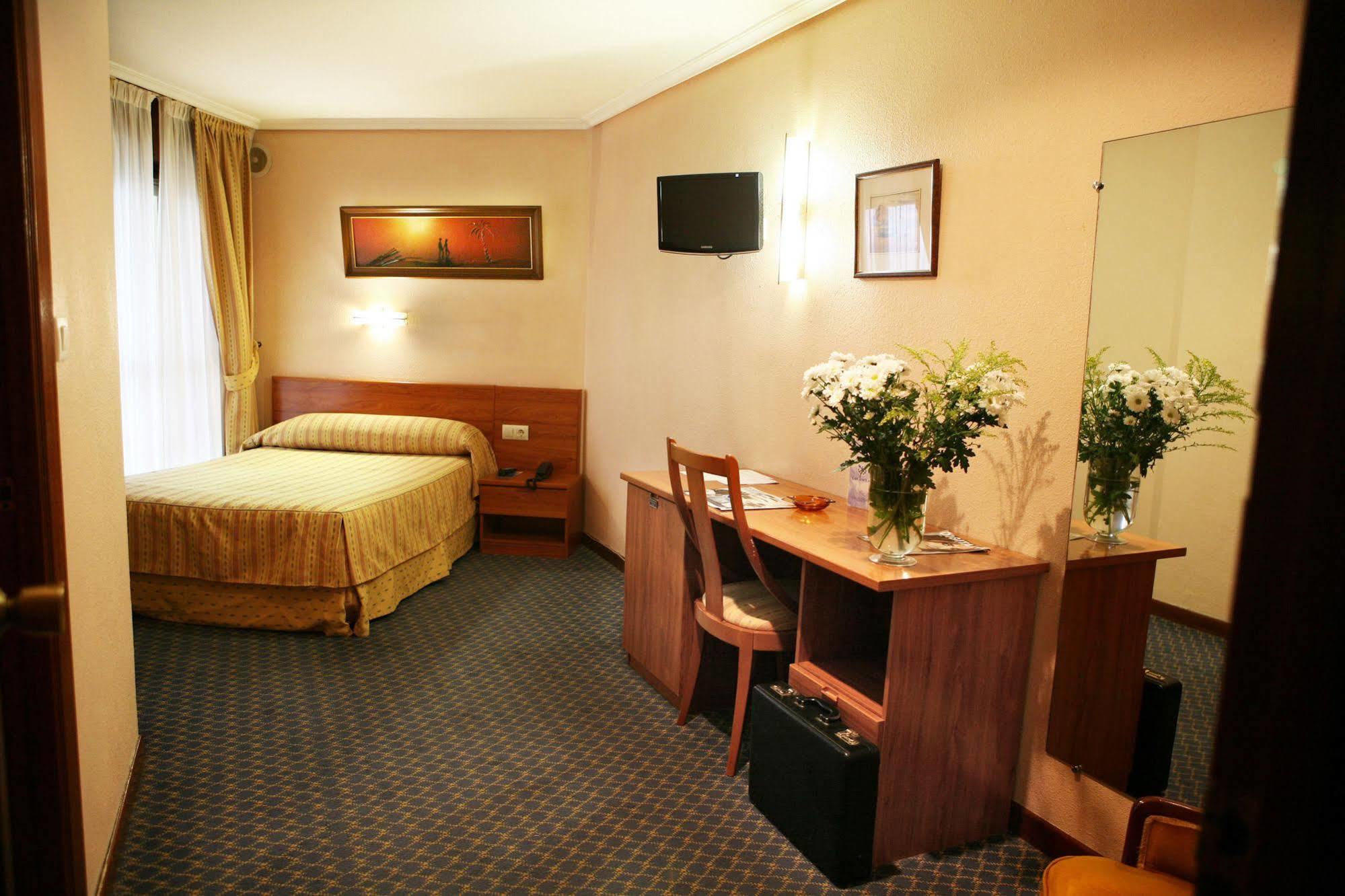 Hotel Las Anclas 엘 아스티예로 외부 사진