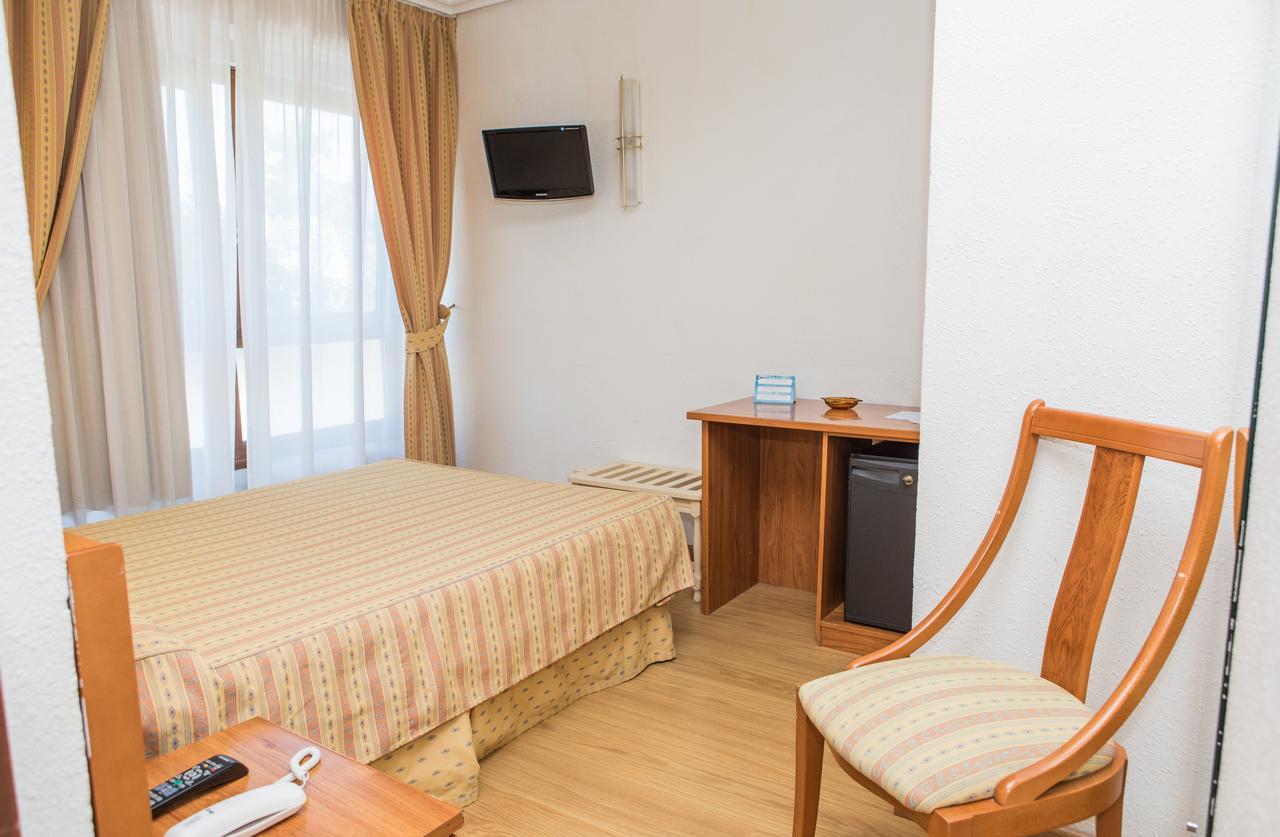 Hotel Las Anclas 엘 아스티예로 외부 사진